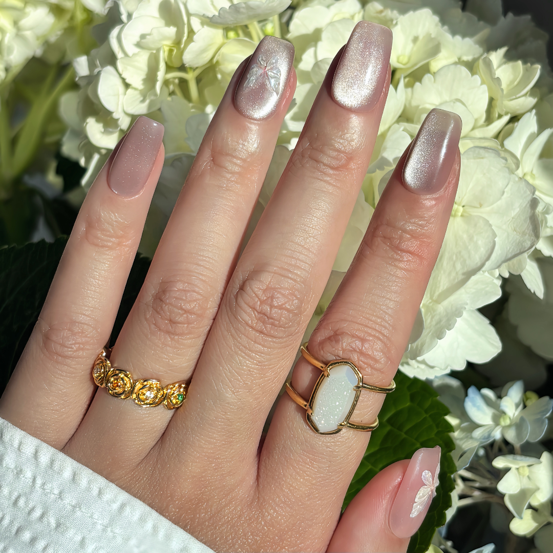 Pinkie Promise Nails Press-Ons Reusable Best Press-on Nails Salon Quality Nails at home Hand Image Chloe Medium Squoval Nail Set Press-On Nails Chrome Glittery Sparkly nails