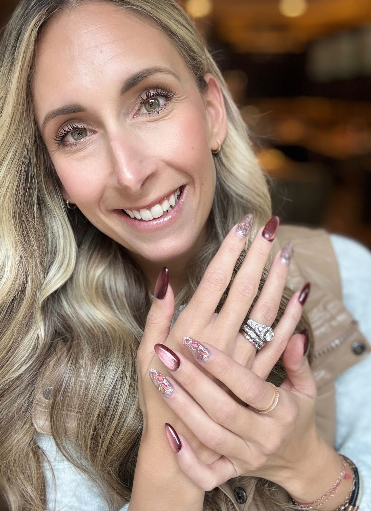 Pinkie Promise Nails Press-Ons Reusable Best Press-on Nails Salon Quality Nails at home Chrome Nails Jeweled Nails 