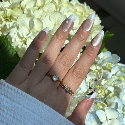Pinkie Promise Nails Press-Ons Reusable Best Press-on Nails Salon Quality Nails at home Hand Image Kaylee Medium Almond Nail Set Press-On Nails, french manicure, chrome french, trendy nails
